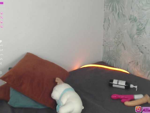 Oddajajo posnetke zaslona Alliee-1