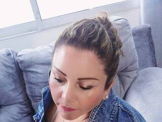 Erotični video klepet AlmaFerrer