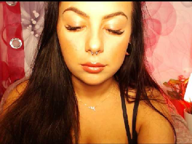 Oddajajo posnetke zaslona MiAmanda