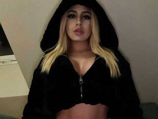 Erotični video klepet AmaraPierce