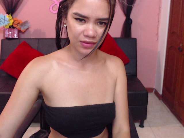Fotografije AmberFerrer Hi guys, want to see my bathroom show? We are going to have fun a little, embarking on my face and whatever you want #teen #bigass #latina #bigboobs #feet