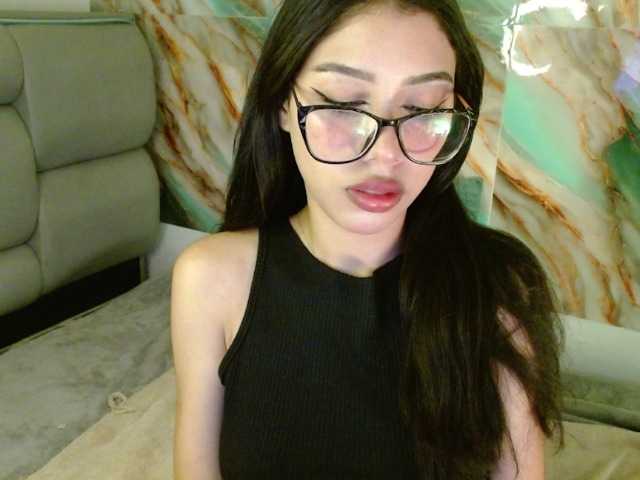 Oddajajo posnetke zaslona AmberJeong