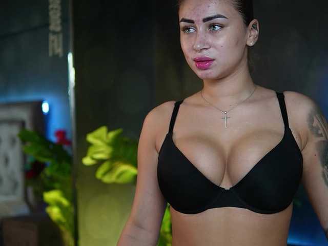 Oddajajo posnetke zaslona AmeliaJupiter