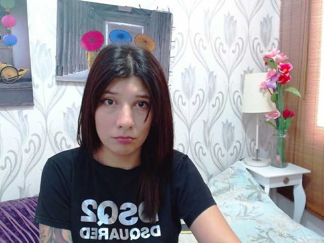 Oddajajo posnetke zaslona AmelithNoir