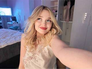 Erotični video klepet AmelyaJeff