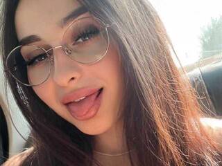 Erotični video klepet AmyTvist