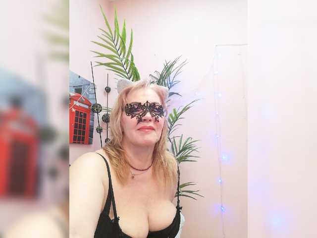 Fotografije Annabelle1234 go play which me .....make me wet ... im have luch lush show titts35#show ass45#