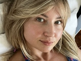 Erotični video klepet WhereisAlice