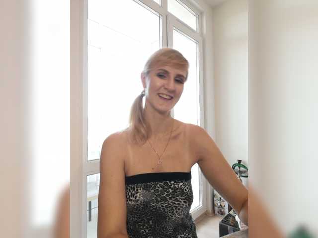 Fotografije Besenok05 Hello everyone, I'm Nastya. You please me, I will please you)). Lovens from 2tkn, strongest vibration 110tkn. Don't forget to put love, it's free. Dildo in private or group