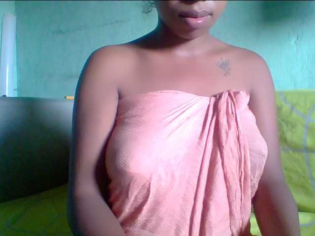 Oddajajo posnetke zaslona Andhy-1