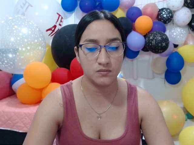 Fotografije Andreacute Hello guys welcome to my room, let's play with my balloons, I'm a looner, I have a hairy pussy, #balloons #bush #hairy #control lush or domi