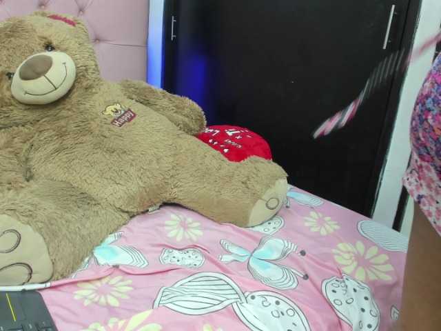 Oddajajo posnetke zaslona AndreaDuque