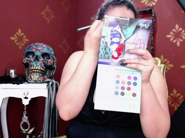 Oddajajo posnetke zaslona AndreaFetish