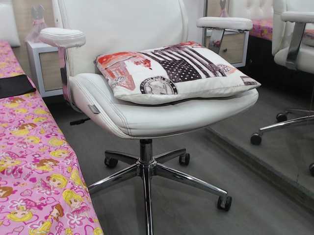 Oddajajo posnetke zaslona Aneth-Thomson