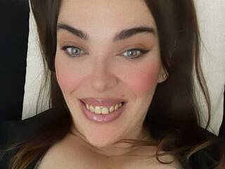 Erotični video klepet AngelaEvans