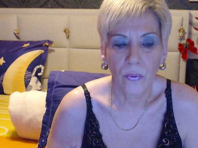 Fotografije ANGELGRANNY welcom guys..pm..50 tk..pussy or ass..100..tits or feet..50..let s have fun