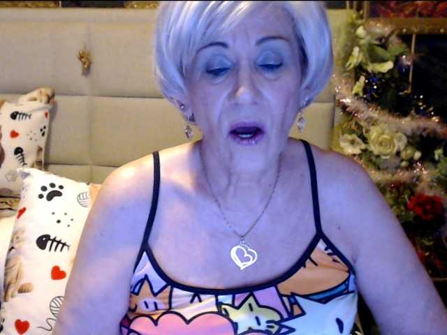 Fotografije ANGELGRANNY welcom guys..pm..50 tk..pussy or ass..100..tits or feet..50..let s have fun