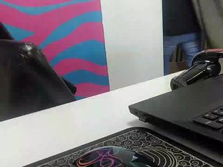 Erotični video klepet Xo4y-Tpax