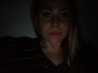 Oddajajo posnetke zaslona AngelinaOGirl