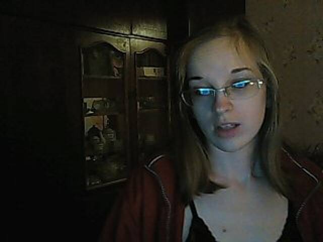 Oddajajo posnetke zaslona Angelpussy1