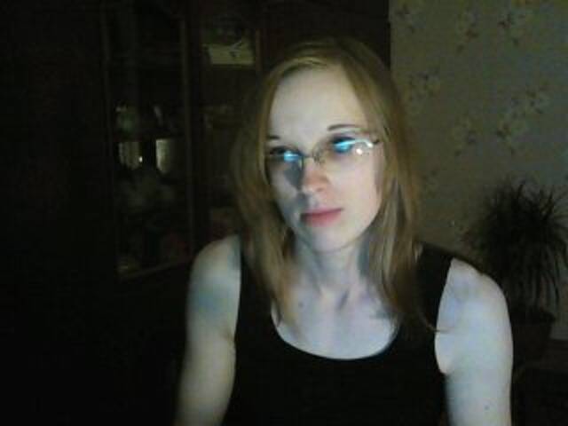 Oddajajo posnetke zaslona Angelpussy1