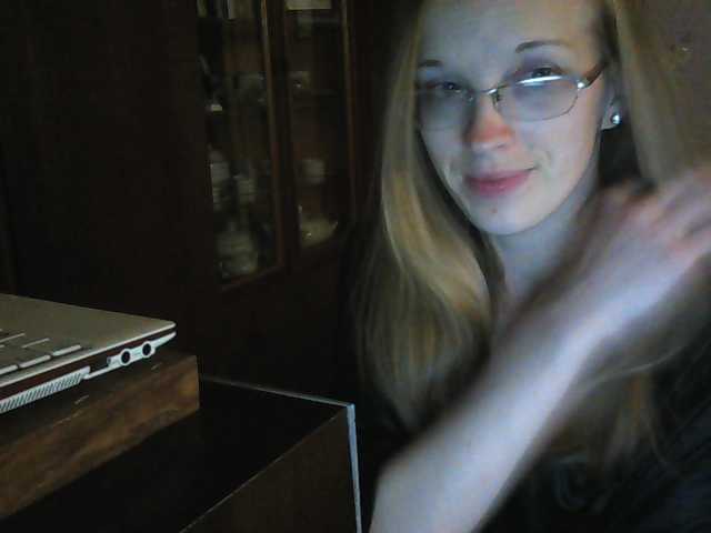 Oddajajo posnetke zaslona Angelpussy1