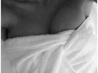 Erotični video klepet Angie-Delores