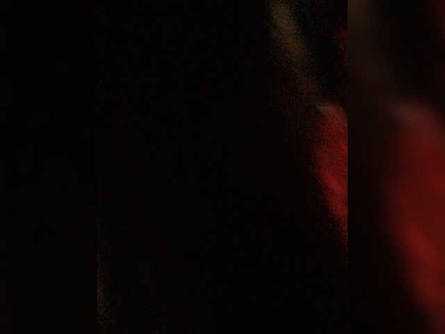 Oddajajo posnetke zaslona Your_Love