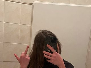 Erotični video klepet anirie_findom