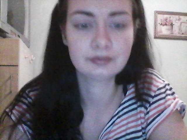 Oddajajo posnetke zaslona AnitAbuuM