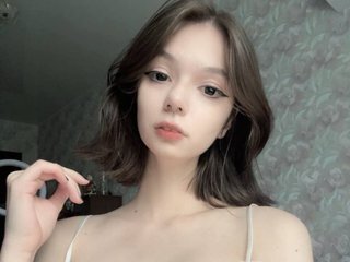 Erotični video klepet QueenOfDarkLove