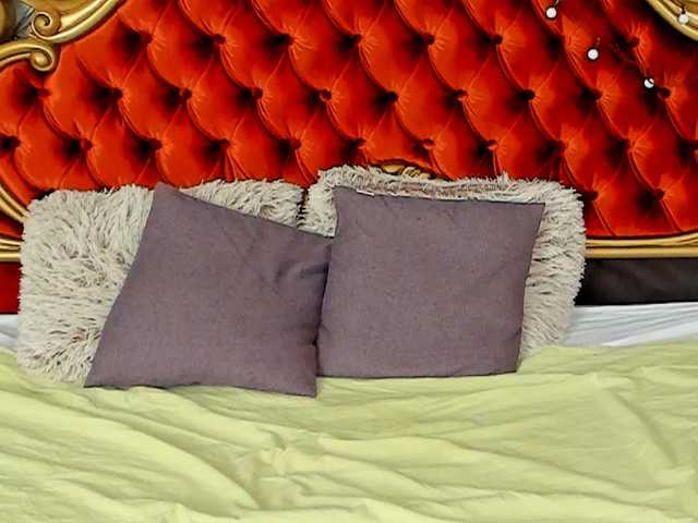 Oddajajo posnetke zaslona Anna-Milf