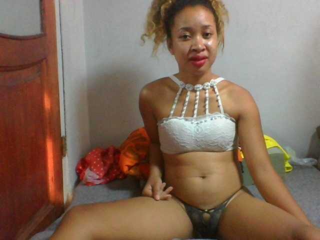 Oddajajo posnetke zaslona AnnahRise