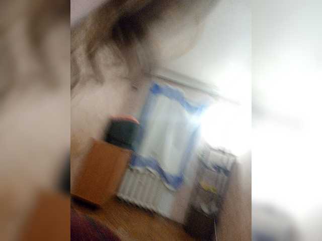Oddajajo posnetke zaslona JoJo_XD