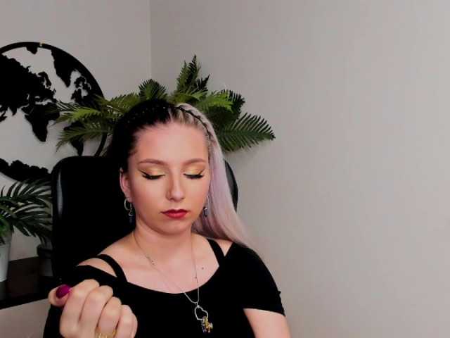 Oddajajo posnetke zaslona AnneLove03