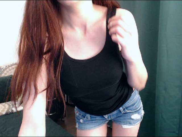 Oddajajo posnetke zaslona Annie-B