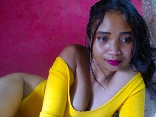 Oddajajo posnetke zaslona Ariahsquirty