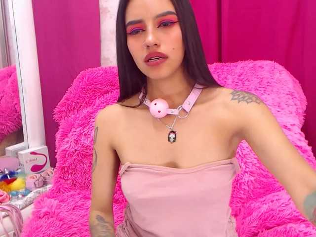 Fotografije ArianaMoreno ♥ Just because today is Friday, I will give you the control of my lush for 10 minutes for 200 tokens ♥ ♥ Just because today is Friday, I will give you the control of my lush for 10 minutes for 200 tokens ♥