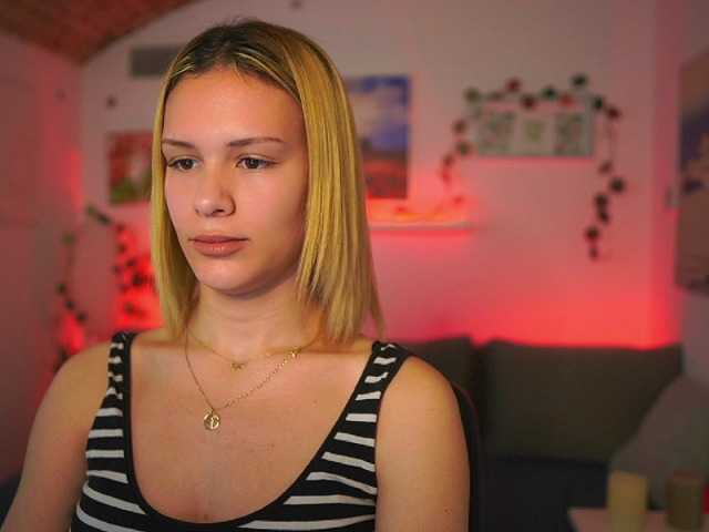 Oddajajo posnetke zaslona AriaSky