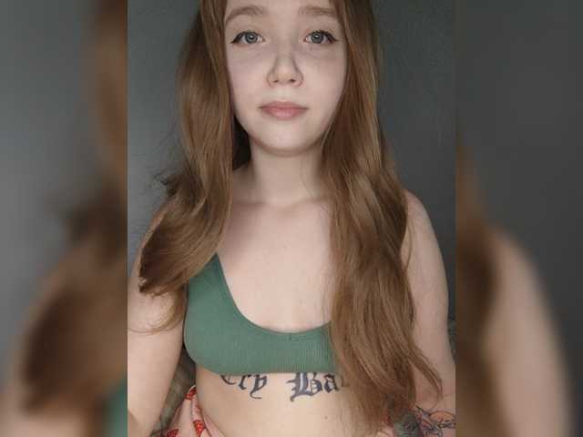 Fotografije Baby-baby_ Hi my name is Alice I'm 22 I love lovens a lot of 2 tokensyour nickname on my body 222my instagram hellokitty6zloevaluation of your member 50 tokens