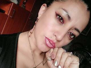 Erotični video klepet Aries-arial