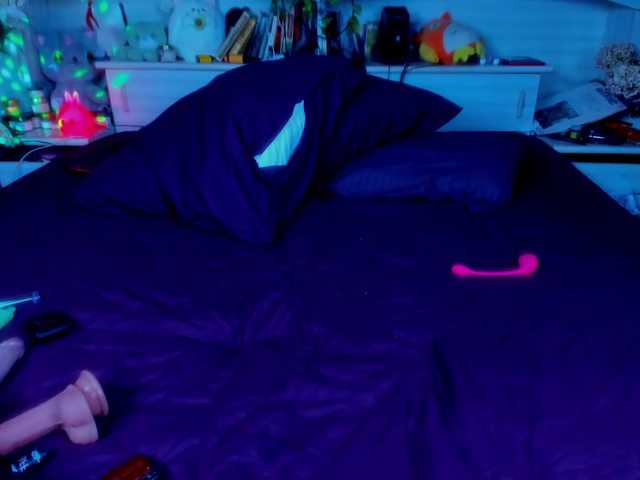 Fotografije Aru_Koto Help the goth girl choose a hole to penetrate it with dildo! SQUIRT SHOW AT THE GOAL 1111♥