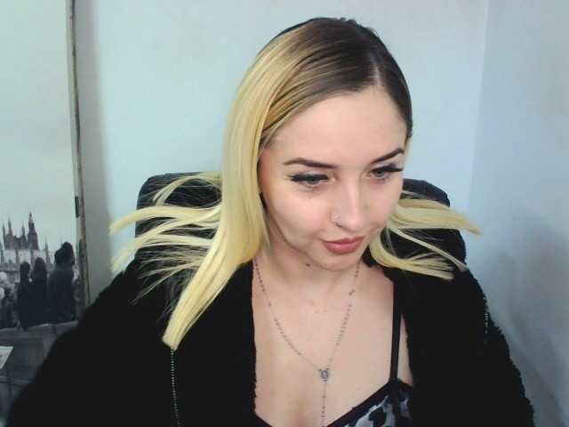 Oddajajo posnetke zaslona Ashleey