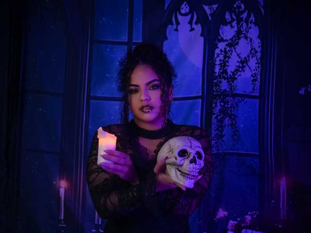 Fotografija profila Ashley-12