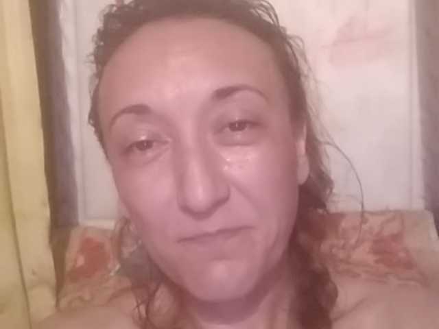 Oddajajo posnetke zaslona AshleyAsh