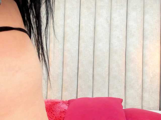 Oddajajo posnetke zaslona ASHLEYBLOOM