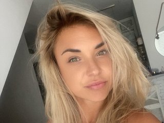 Erotični video klepet AshleyPerfect