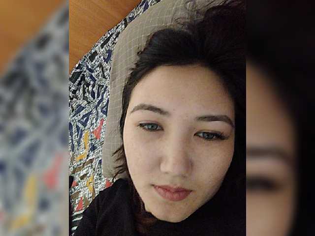 Oddajajo posnetke zaslona Asianqueen1