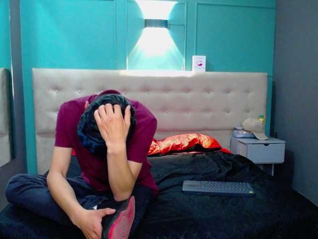 Oddajajo posnetke zaslona Asmodeolilith