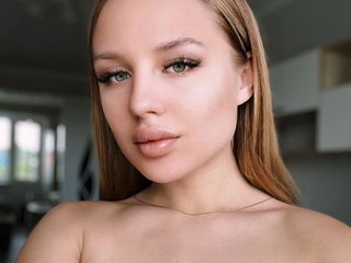 Erotični video klepet Astii